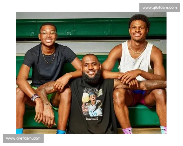 勒布朗之子布莱斯助阵亚利桑那大学学弟锦标赛：传承篮球基因，见证未来之星成长